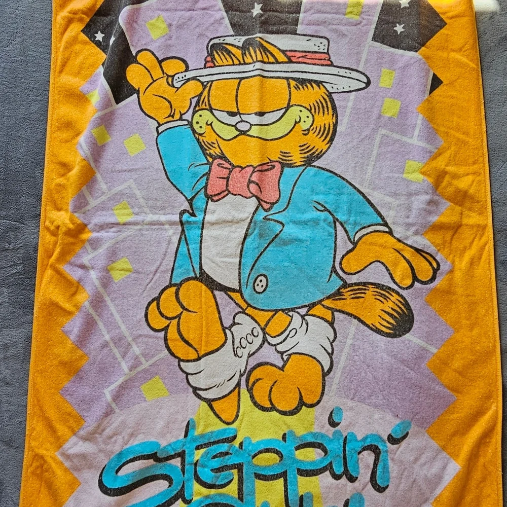 Garfield Steppin' Out Beach Towel